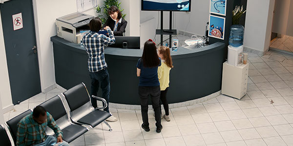 non l'usager n'est pas un client